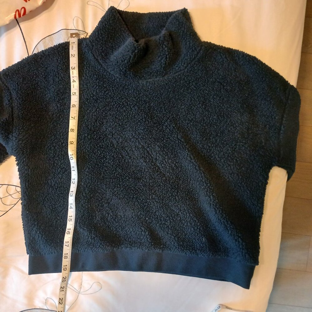 Beyond Yoga Cropped Fleece Pullover